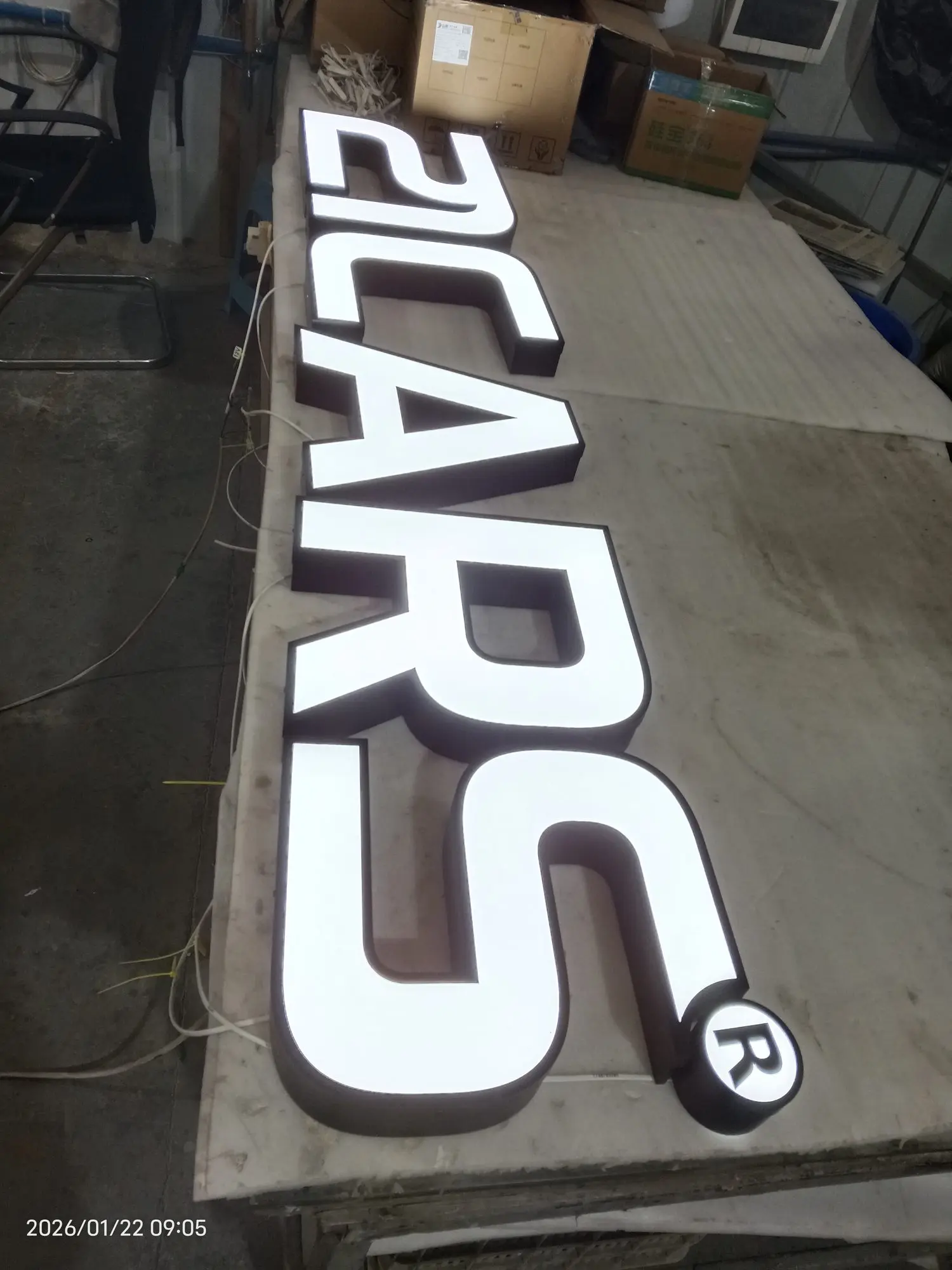 21CARS, Showroom-Buchstaben — in Produktion (2 von 2)