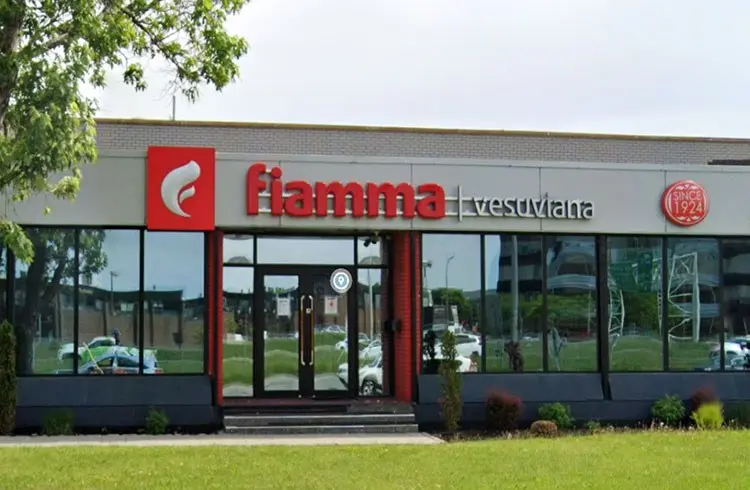 Fiamma Supermarket, letras de fachada