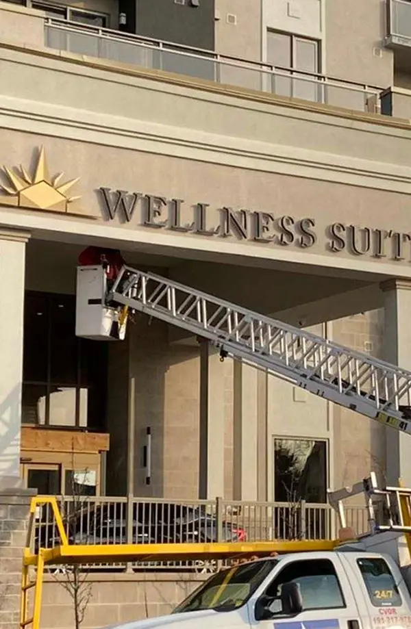 Wellness Suites, Beschilderung der Wohnanlage